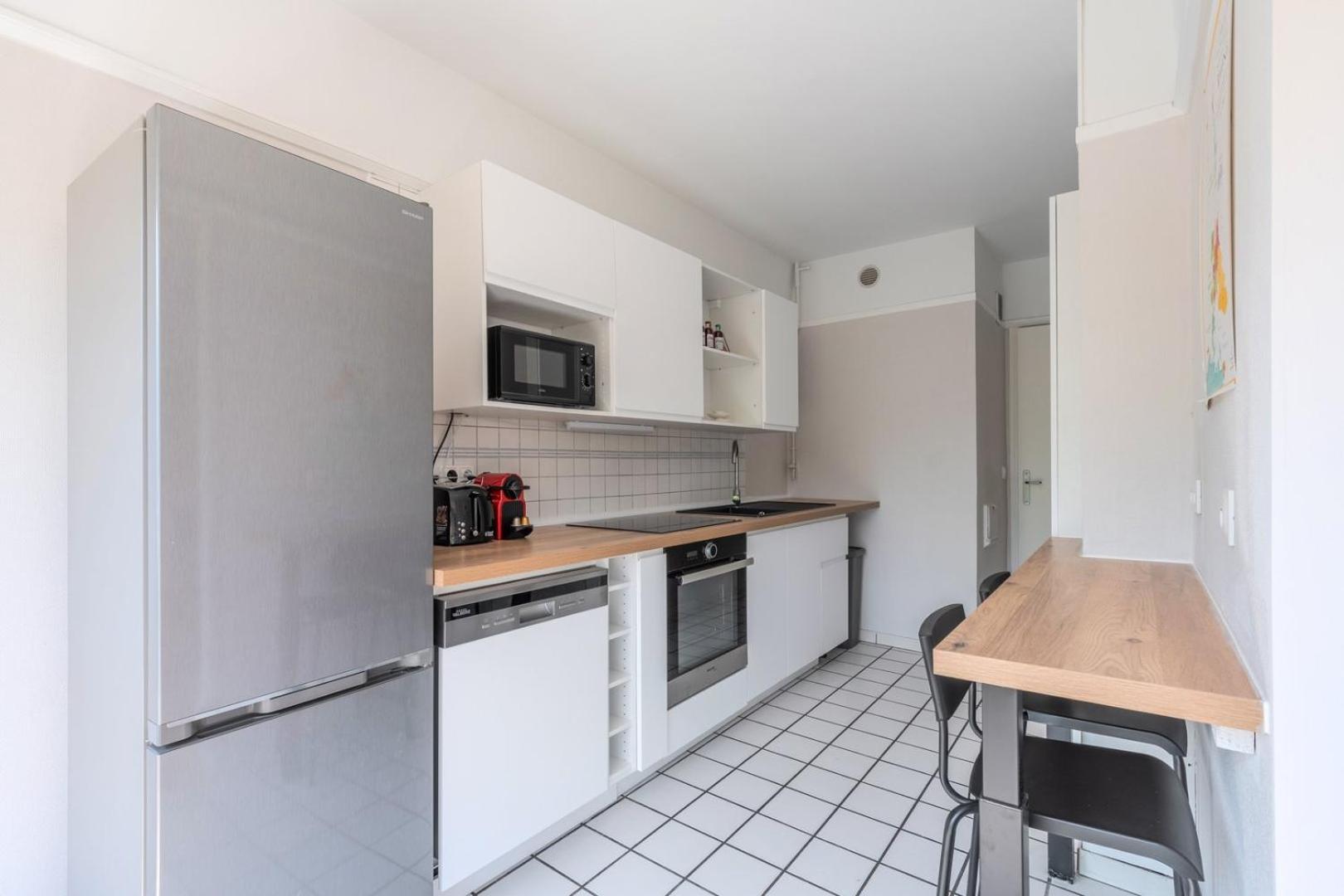 Spacious 3 Bedroom Apartment & Private Parking! Lambersart Exterior photo