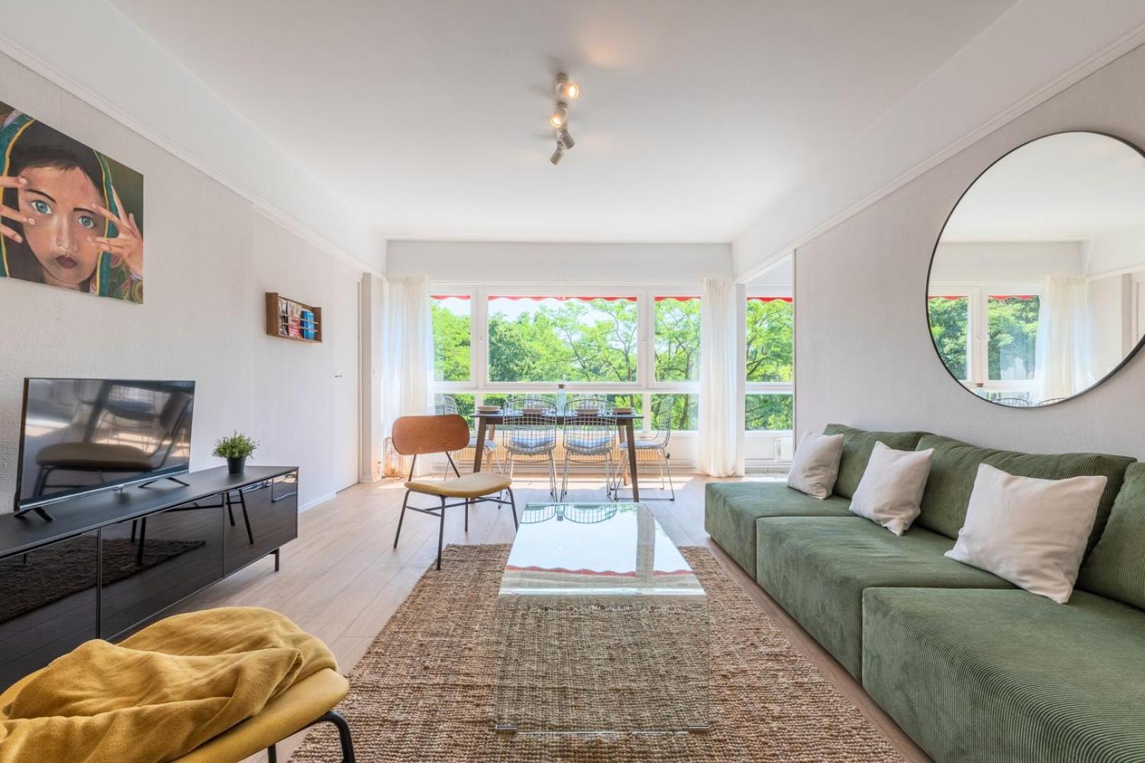 Spacious 3 Bedroom Apartment & Private Parking! Lambersart Exterior photo